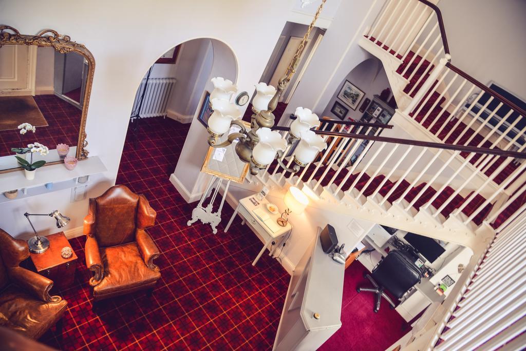 סידמות' The Woodlands Hotel מראה חיצוני תמונה