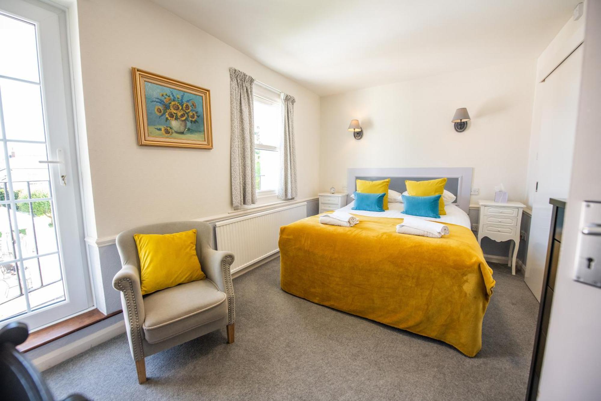 סידמות' The Woodlands Hotel מראה חיצוני תמונה