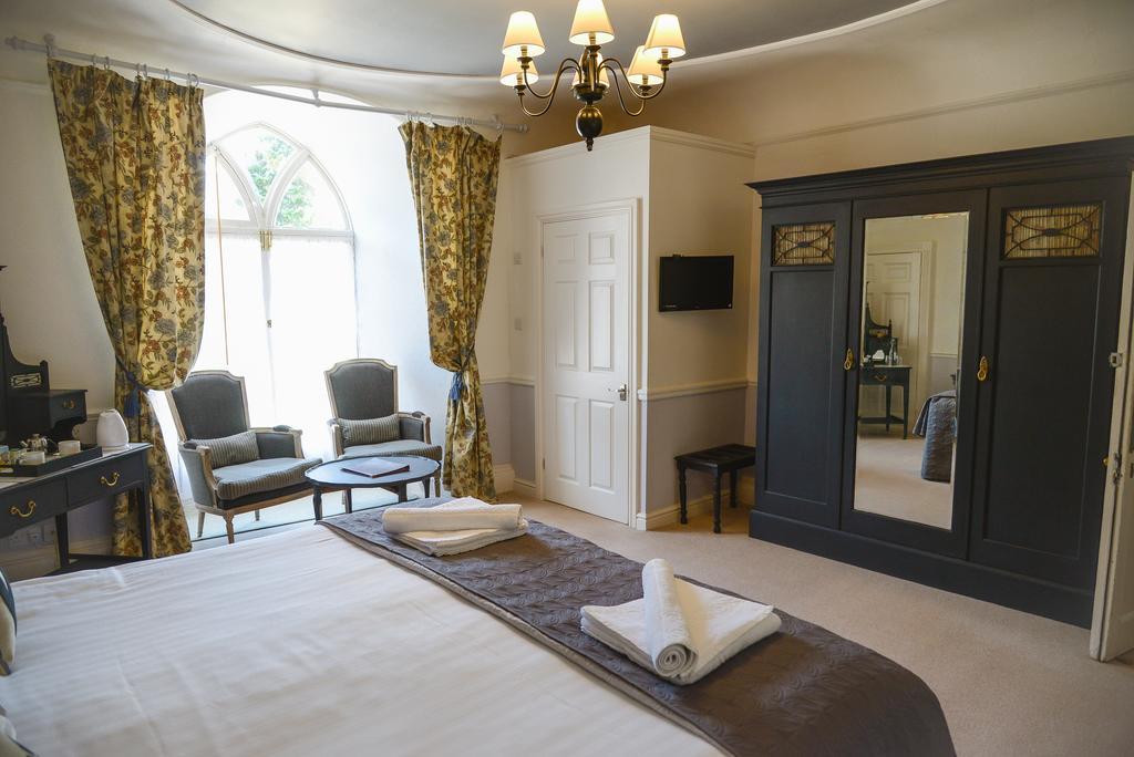 סידמות' The Woodlands Hotel מראה חיצוני תמונה