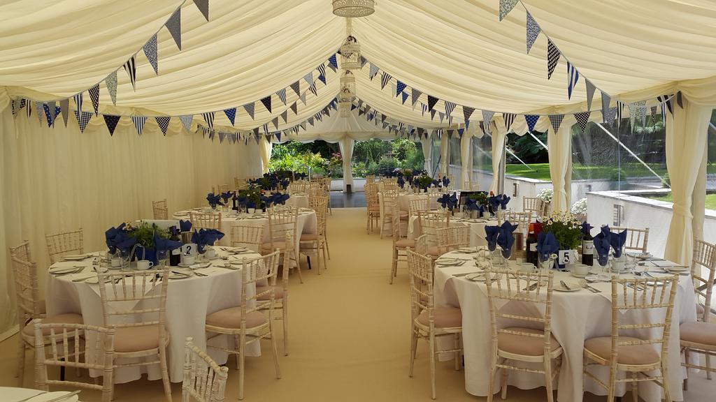 סידמות' The Woodlands Hotel מראה חיצוני תמונה